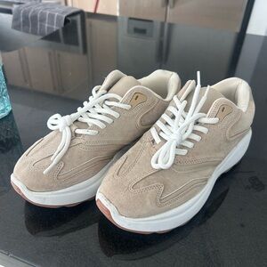 Zara Cream Sneakers